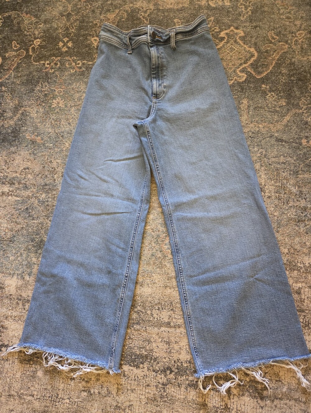 Zara High-Rise Wide-Leg Marine Jeans with Frayed Raw Hem – Size 8 (EUR 40)